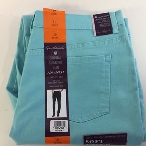 Gloria Vanderbilt Amanda Original Slimming Jeans.
